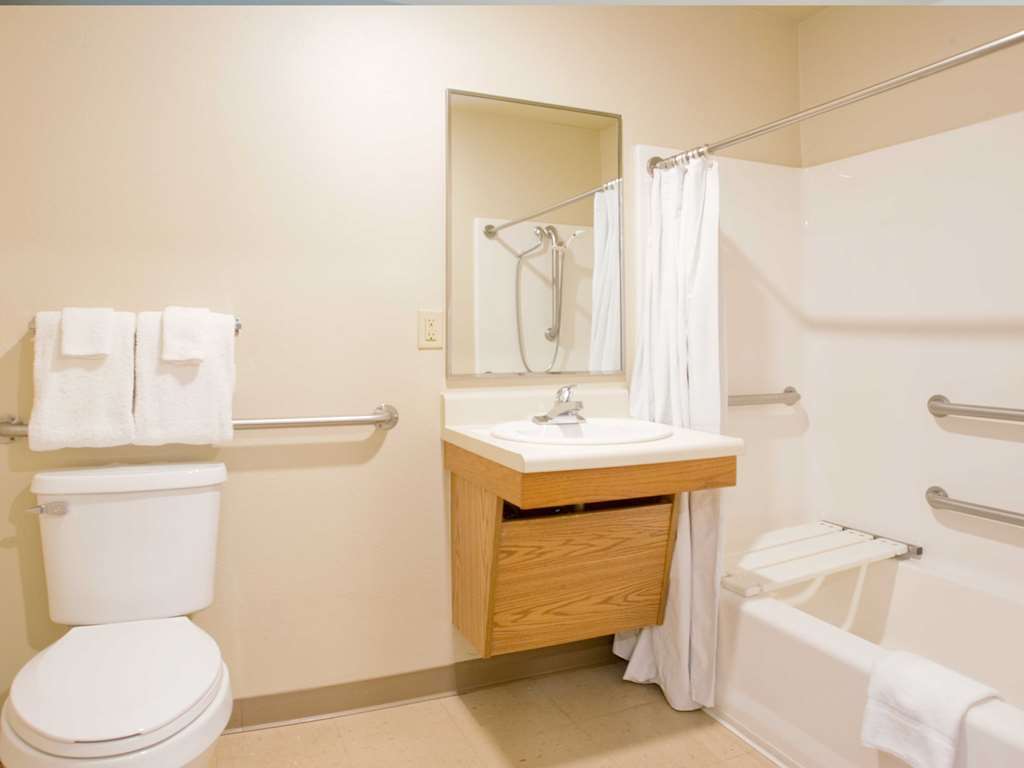 Woodspring Suites Lexington Southeast Номер фото