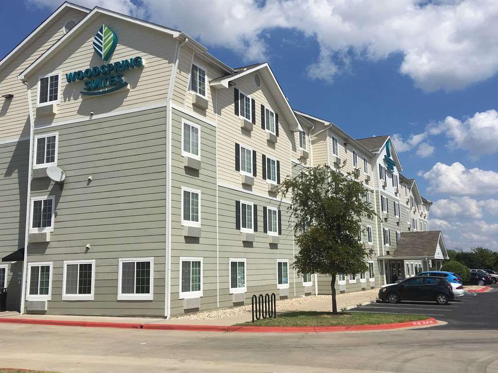 Woodspring Suites Lexington Southeast Екстер'єр фото