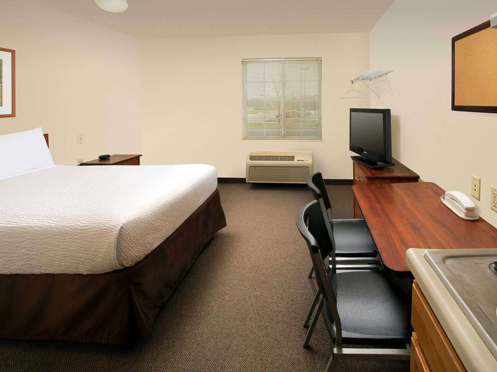 Woodspring Suites Lexington Southeast Номер фото